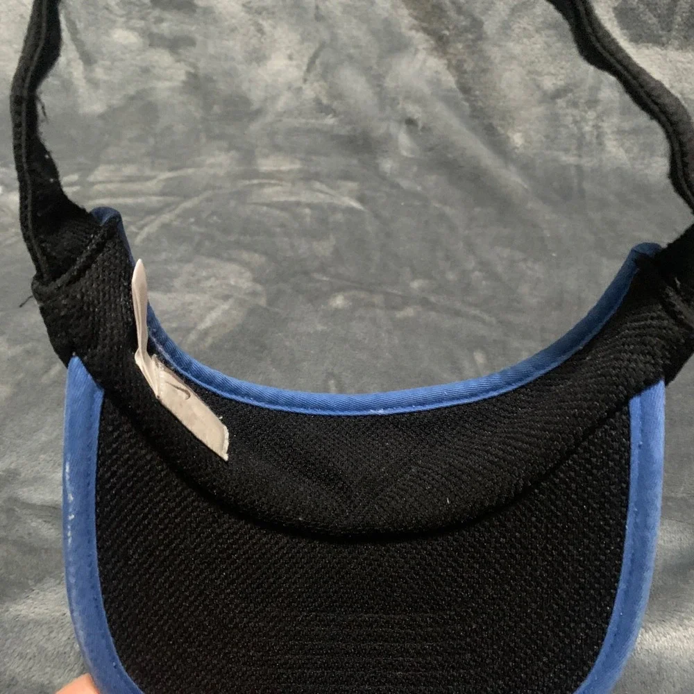 Nike Visor Women OSFM Athletic Black Blue Embroidered Swoosh U21201WDA Sporty